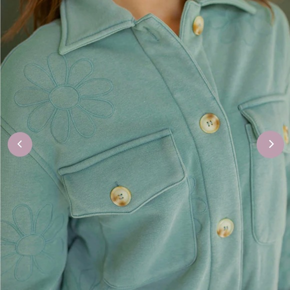 Shacket - Picture 2 of 8